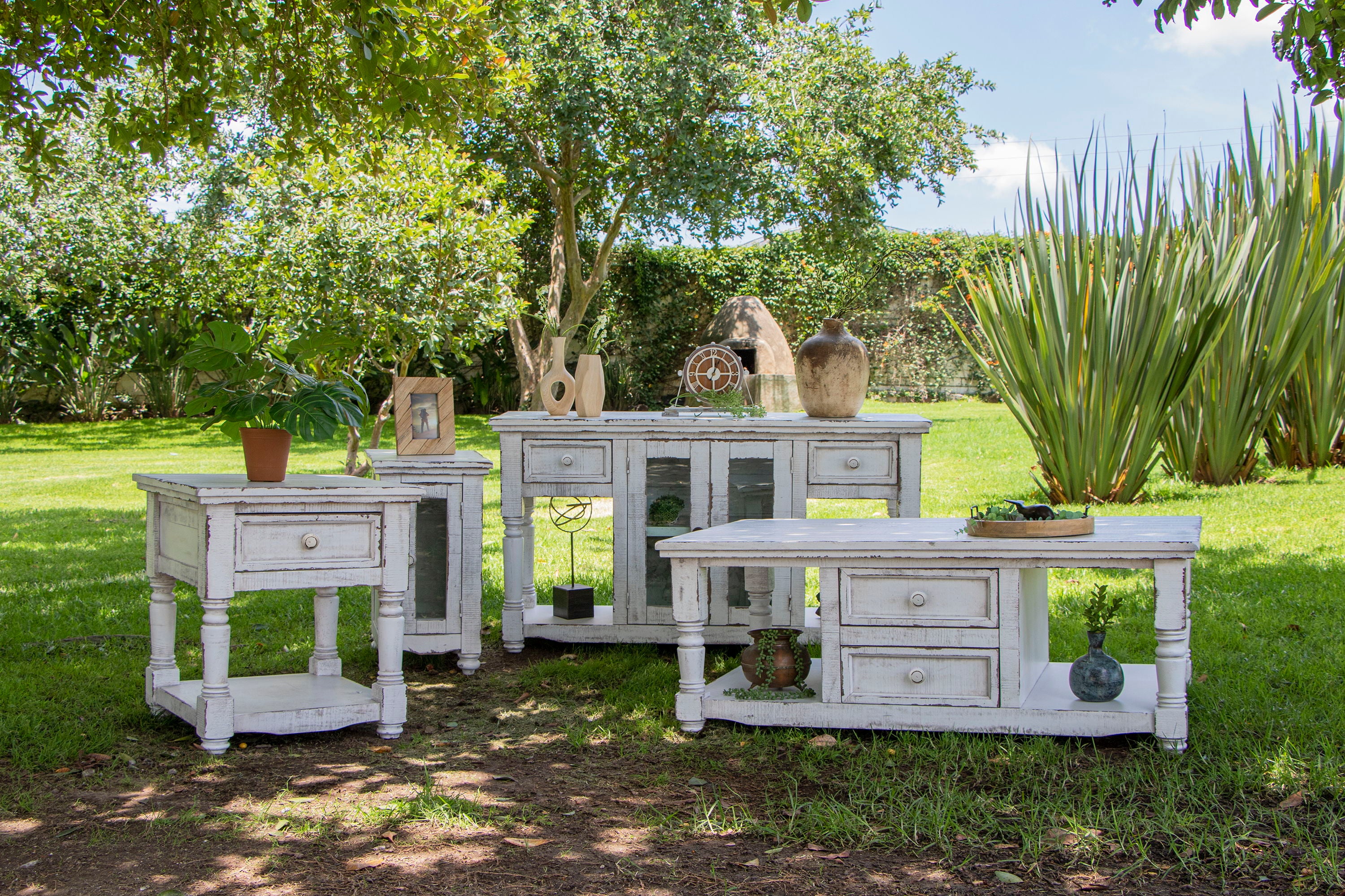 Aruba - Chairside Table - Premium Chair Side Tables from International Furniture Direct - Just $280! Shop now at brett interiors